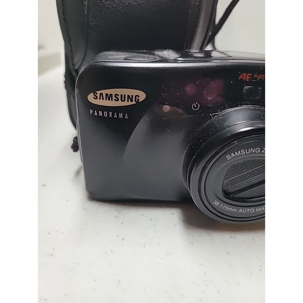 Samsung Panorama Slim Zoom 1150 35 mm Point & Shoot Camera W/ Bag Untested